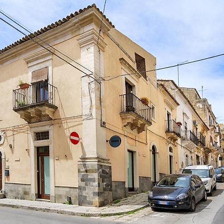 Mario Leggio 83, Gocce Di Sicilia Vila Ragusa Exterior foto