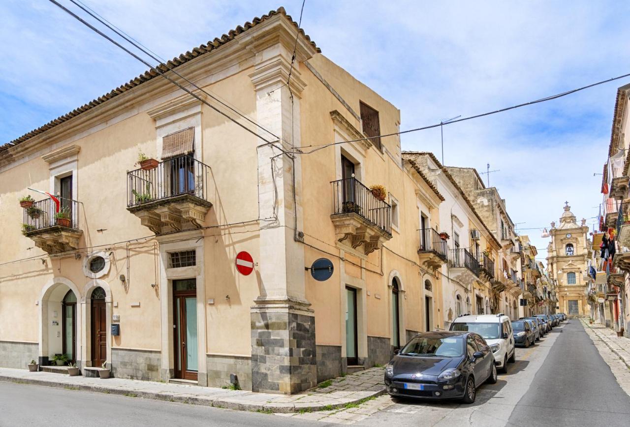 Mario Leggio 83, Gocce Di Sicilia Vila Ragusa Exterior foto